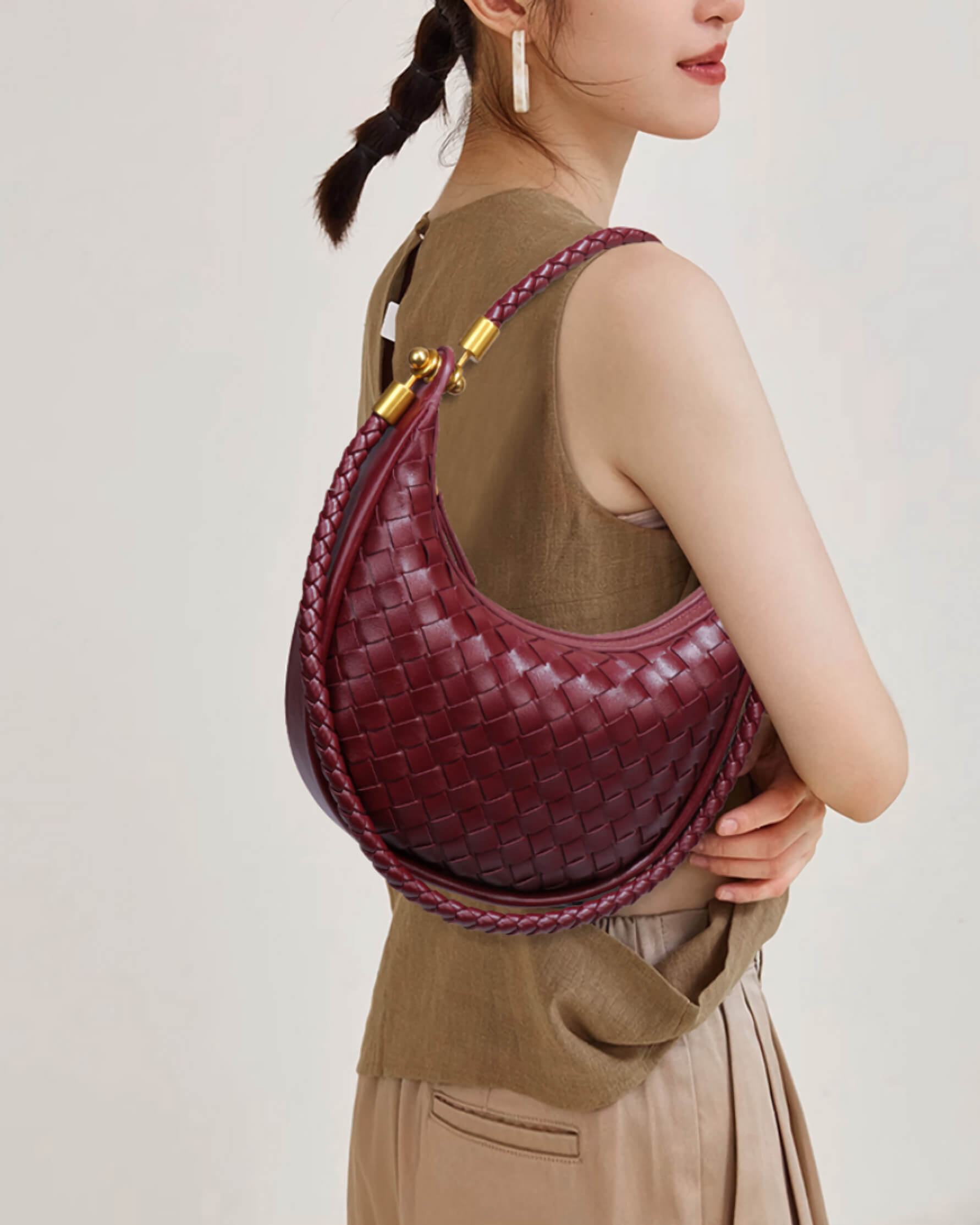 crescent saddle purse